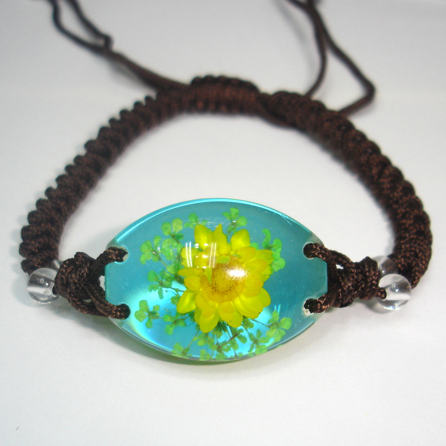 dry flower acrylic bracelet with blue bottom BLLF04