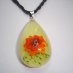 luminous artificial amber with real flower necklace  2YDF01