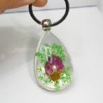 clear amber keychain with real rose 3SKF01